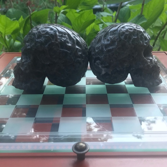 Natural Yooperlite Hand Carved Skull - Picture 10 of 11